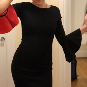 Black cozy body hugging Milly dress w red sleeve
